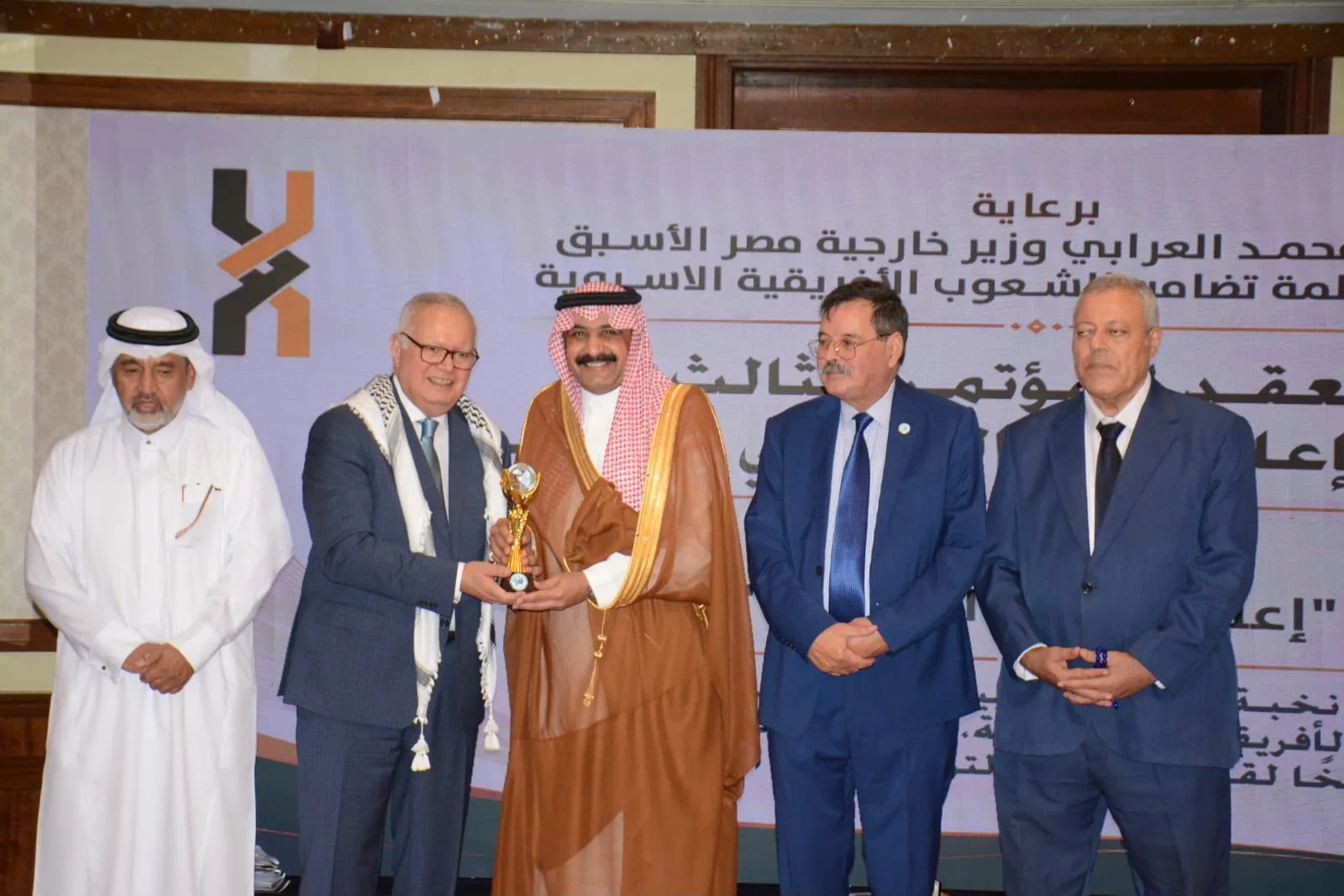 اتحاد الإعلاميين الأفريقي الآسيوي يكرّم شلهوب الشلهوب بجائزة الإعلام الإنساني لعام 2026م