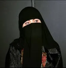الدكتور أحمد عبدالغني الثقفي يهنئ الدكتورة وفاء أبو هادي بسلامة عودتها ويشيد بمسيرتها الأدبية والإعلامية والإنسانية